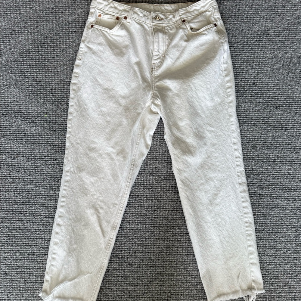Zara White Jeans Straight Leg Jeans Cut Off W30 / L28